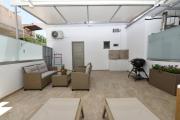 A comfy studio with hot tub