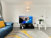 Spacious Cardiff Bay Apartment - Pass the Keys