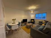 2 bedroom luxury flat in quiet village of Bishopton 2 bedroom luxury flat in quiet village of Bishopton