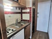 Studio rénové, accès direct aux pistes, balcon, tout confort - FR-1-181-2638
