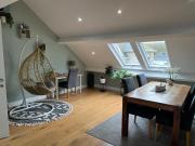 Peaceful home close to Airport with parking Peaceful home close to Airport with parking