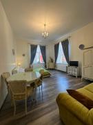 Green Amber Apartment