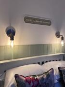 The Little Coastal Hideaway with Stunning Sea Views and Garden The Little Coastal Hideaway with Stunning Sea Views and Garden