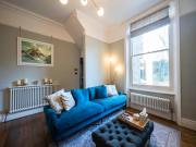 Boutique apartment 15 mins bus to Central London - Pass the Keys