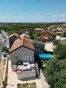 Apartments with a swimming pool Vilanija, Umag - 22647