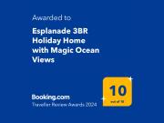 Esplanade 3BR Holiday Home with Magic Ocean Views