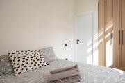 Bright and central 2-room flat near the Old Town