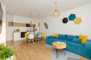 Marynarska Modern Apartment with Parking by Renters