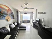 Estudio con vistas al mar 13-10