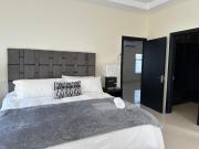 2 bed bungalow en-suite, with pool & gym