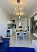 2 Bedroom Apartment - 5 mins from the sea