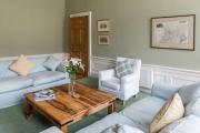 Unique Edinburgh New Town Apartment near Princes Street