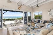 Top Binalong Bay