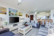 Top Uvongo Beach