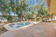 2-Bedroom House with Pool