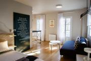 Syntagma Square: Amazing Cozy Studio - Whale