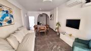 Center 2Br Apt w parking and 250m walk from beach