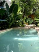 Hermosa Casa Antigua con Piscina Tropical