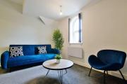 FREE PARKING - Modern 2-BR Flat close to Salford Royal