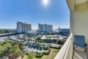 Destin Resort Studio with Pool - Walk to Beach!