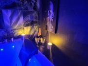 Prestige HOME SPA apartments with luxury JACUZZI, SAUNA, MASSAGE CHAIR, COLOR THERAPY SALT FOREST AND HIMALAYAN SALT WALL and Prosecco!