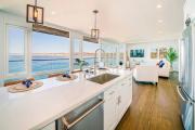 Panoramic Ocean Vistas With Hot Tub and Firepit