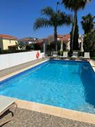 Top Paralimni