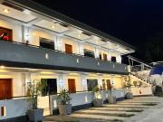 RRJJs TRANSIENT - A minute walk away from the beach