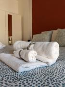 Little Red Apartment Little Red Apartment