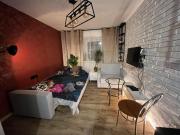 Kameralna kawalerka w stylu loftu blisko centrum