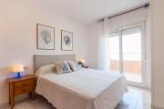 URBANIZACIÓN COPACABANA - La Manga del Mar Menor KM2 - Vistas a Mediterráneo Dormitorio doble y sofá-cama
