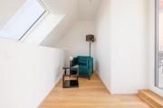SYMPHONY Apartments 42 - Modern Loft with Terrace and Grill in Central Location