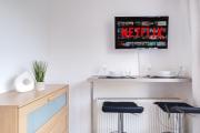 Modern Studio 2C in Longton Near Alton Towers with Wi-Fi and Smart TV