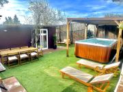 Villa Verde con Jacuzzi Privado Exterior Climatizado