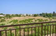 Nyali 1 BR Apt, 43 inch Smart TV, Hot shower- Gold House