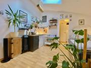 DIE REMISE mit kostenlosem Parkplatz direkt vor der Tür