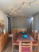 Oasis Cove Côté Étang, accès baignade, proche plage