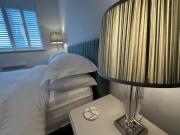 Luxury Moffat Apartment - High End Furnishing