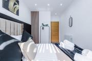Heart of Didsbury Luxury 2 Bed Apartment by HASS HAUS