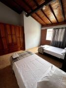 Casa amplia, en lugar tranquilo
