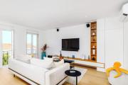 Smart Flat River views & NTFlix by Homeful Homes