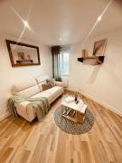 Lescale Versailles paris GWN