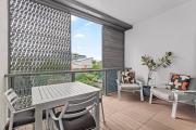 Central & Stylish! 1Bed1Bath1Car ~ 5 mins to CBD
