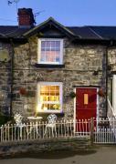 Maytree Cottage. Compact home in Mid Wales.
