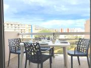 Studio calme avec coin nuit, terrasse et parking - Proche plage et commerces - FR-1-251-420