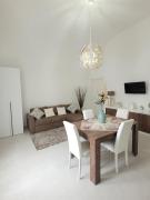 JEY STUDIO_INDEPENDENT SEAFRONT APARTMENT