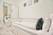 Standard Apartment by Hi5- Csengery street