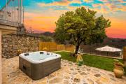 Jacuzzi Privata e Splendida Vista in bellissimo Cottage