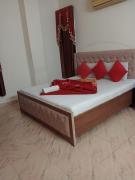 HOTEL HOLIDAY INN PARADISE