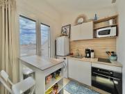 Létincelle de Camargue, Plage et centre à pied